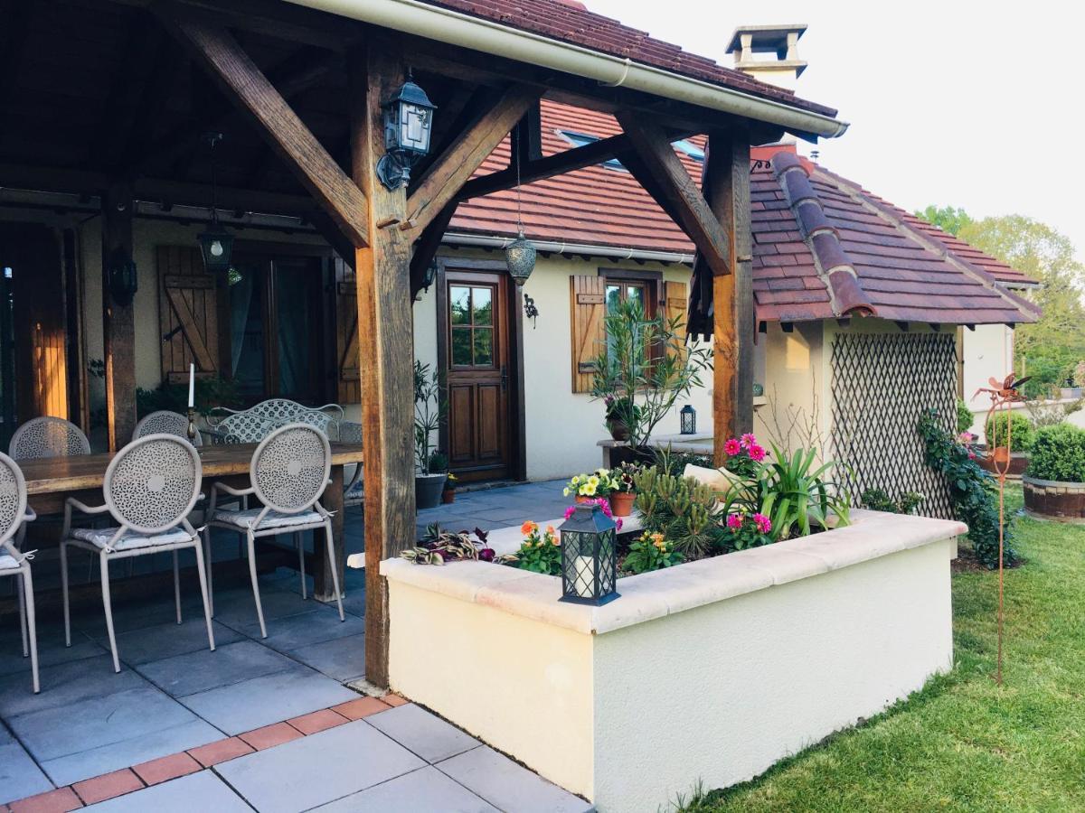 Bed and Breakfast Libellule Coussac-Bonneval Екстер'єр фото