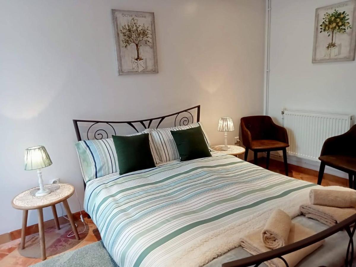 Bed and Breakfast Libellule Coussac-Bonneval Екстер'єр фото